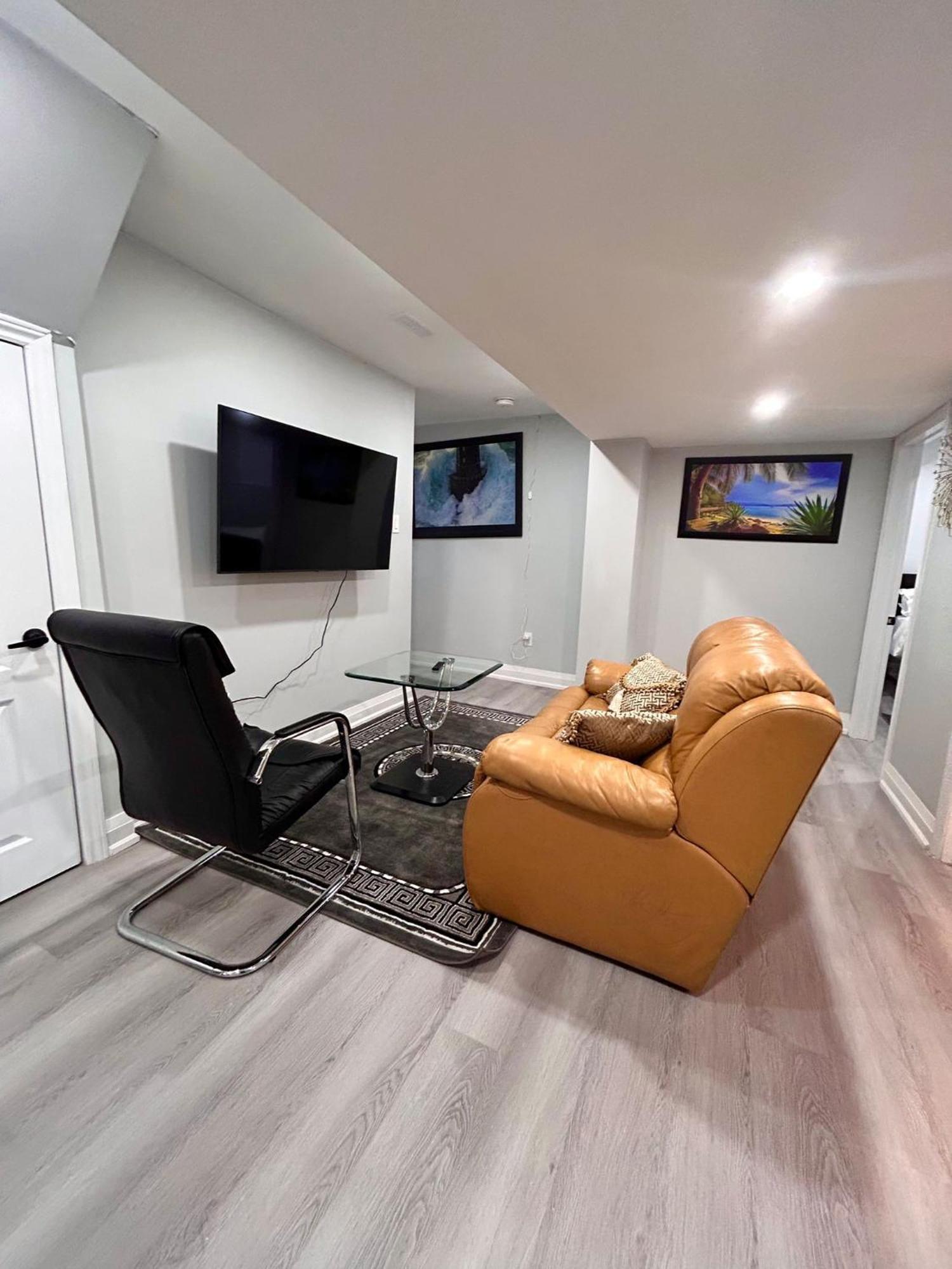 Apartment B 2 Bedroom แบรมพ์ตัน ภายนอก รูปภาพ
