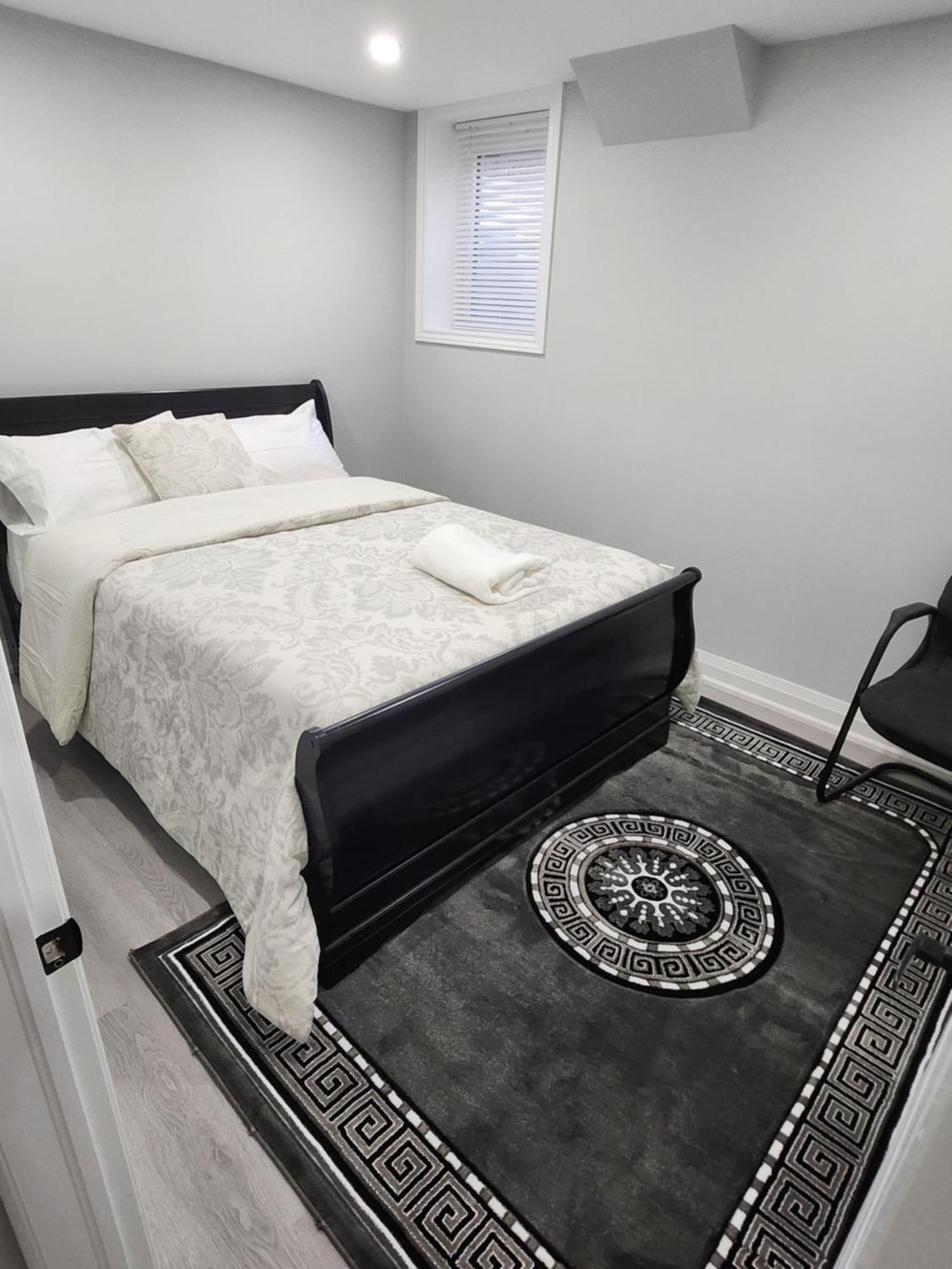 Apartment B 2 Bedroom แบรมพ์ตัน ภายนอก รูปภาพ